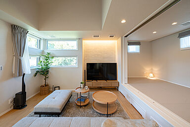 ヤマト住建株式会社の施工事例「和歌山県和歌山市|2階リビングで開放的なインナーガレージがある住まい」の画像1