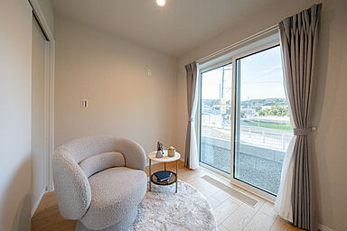 ヤマト住建株式会社の施工事例「和歌山県和歌山市|2階リビングで開放的なインナーガレージがある住まい」の画像8