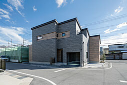 ヤマト住建 住まいのギャラリー高崎店の施工事例「滋賀県長浜市|中庭が暮らしを解き放つ。ひとりも、家族時間も心地よい住まい」の画像