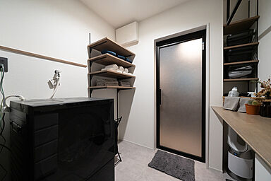 ヤマト住建株式会社の施工事例「滋賀県長浜市|中庭が暮らしを解き放つ。ひとりも、家族時間も心地よい住まい」の画像6