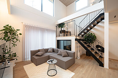 ヤマト住建株式会社の施工事例「岡山市南区|クールな外観と屋上庭園を愉しむ住まい」の画像4