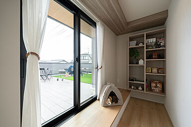 ヤマト住建株式会社の施工事例「岡山市南区|クールな外観と屋上庭園を愉しむ住まい」の画像9