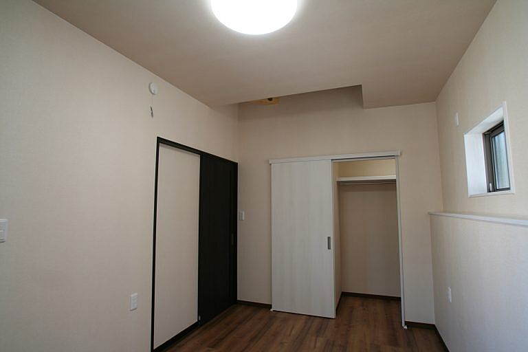 逆瀬川はうじんぐ株式会社の公式画像_洋室4