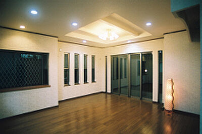 リビング 逆瀬川はうじんぐ株式会社の事例画像