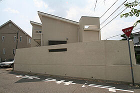 逆瀬川はうじんぐ株式会社の施工事例「中庭から光が零れる家 野上K様邸」の画像1