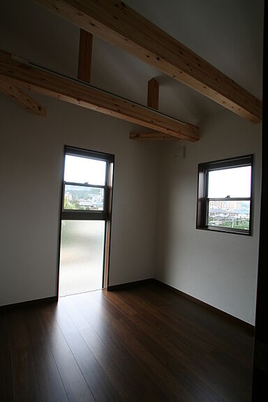 逆瀬川はうじんぐ株式会社の施工事例「フリールームのある和モダンの家中筋M様邸」の画像6