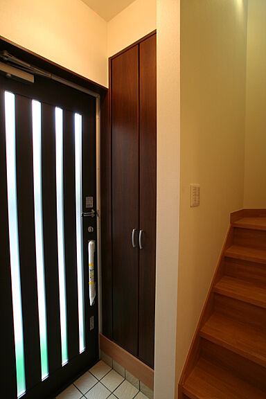 逆瀬川はうじんぐ株式会社の施工事例「碧天の似合う制震の家 末成町M様邸」の画像4