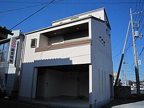 創業53年 有限会社若林建築所の施工事例「アーバンモダンな家」の画像4