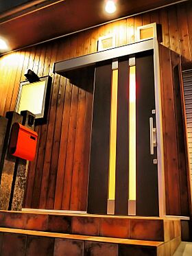 創業53年 有限会社若林建築所の施工事例「オールド・モダンの家」の画像1