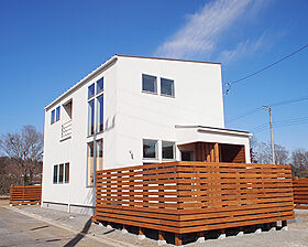 創業53年 有限会社若林建築所の施工事例「ゼロエネルギー【R+house柳田】」のメイン画像