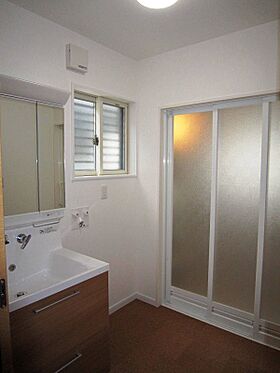 創業53年 有限会社若林建築所の施工事例「シンプルモダン&デザインの家」の画像6