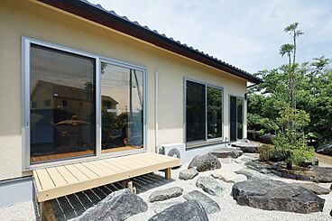 ワールドハウスの施工事例「ゆったりと贅沢な空間づくり」の画像