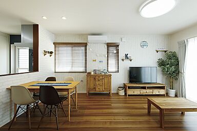 ワールドハウスの施工事例「テーマは『カリフォルニア・スタイル』」の画像1