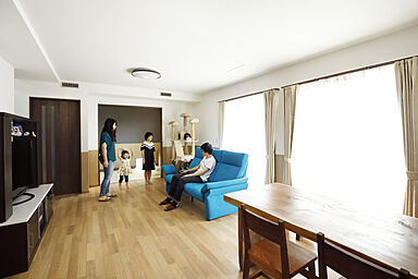 アエラホーム 石巻店の施工事例「全館空調&太陽光発電で人もペットも快適に過ごせる家<33.7坪/間取り図あり>」の画像