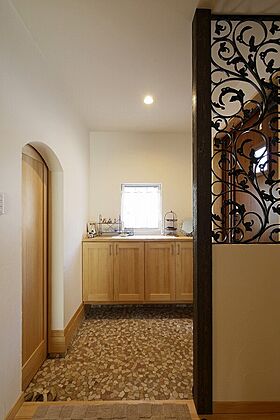 株式会社 ユーロプランニングの施工事例「大空間に無垢の温もり溢れる家」の画像1