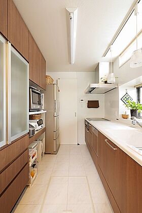 株式会社 ユーロプランニングの施工事例「個性ひきたつ光が注ぐ家」の画像3