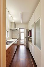 シンプルモダンスタイルのキッチン 株式会社 ユーロプランニングの事例画像