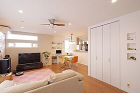 株式会社 ユーロプランニングの施工事例「家族の居場所に光満ち溢れる家」の画像2