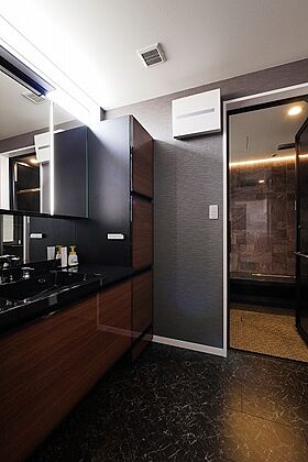 株式会社 ユーロプランニングの施工事例「高級感と開放感で快適な暮らしが叶う家」の画像4