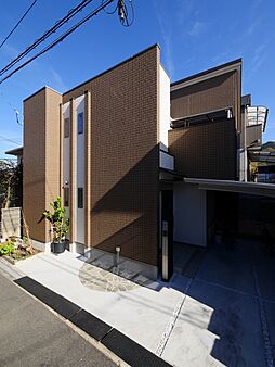 ヤマダコーポレーション株式会社 住宅事業部 ジャスミーハウスの施工事例「リビングと和室が広々居心地のよい空間の家」の画像