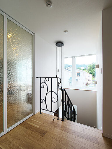 株式会社 ユーロプランニングの施工事例「緑の癒しに包まれて暮らす家」の画像4