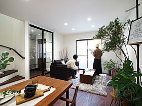 株式会社 ユーロプランニングの施工事例「玄関土間もリビングのように飾る家」のメイン画像