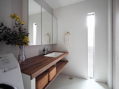 株式会社 ユーロプランニングの施工事例「理想の暮らしが叶う明るい家」の画像8