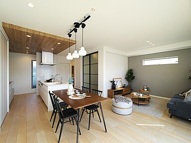 株式会社 ユーロプランニングの施工事例「シンプルのなかにこだわりが光る家」の画像2