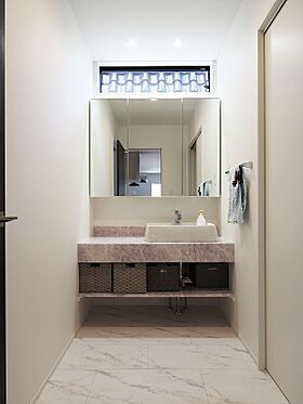 株式会社 ユーロプランニングの施工事例「おしゃれな鉄骨階段がある家」の画像6