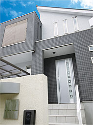 株式会社 ユーロプランニングの施工事例「蔵収納のあるモダンな家」の画像