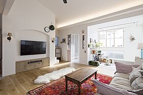 アルネットホーム 柏の葉展示場の施工事例「「自分色に染めていく」そんな楽しみ方に応えてくれる住まい」の画像5