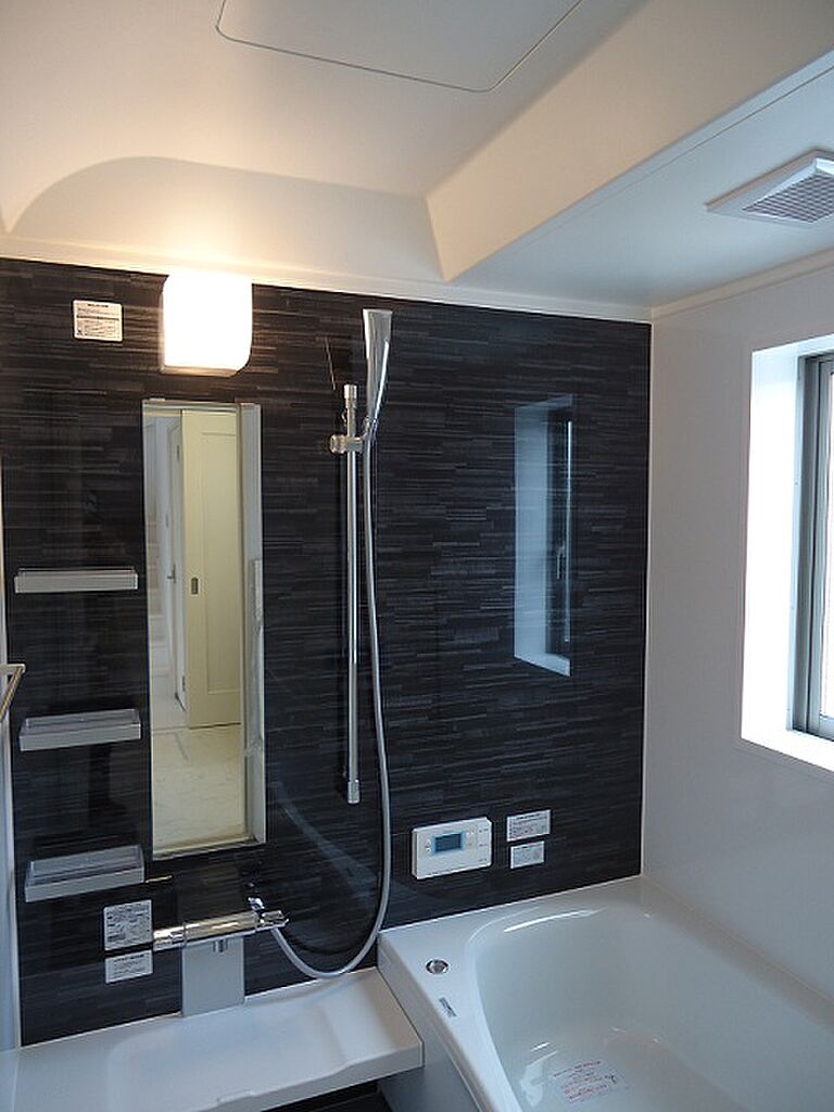 リバウスホームの公式画像_風呂4