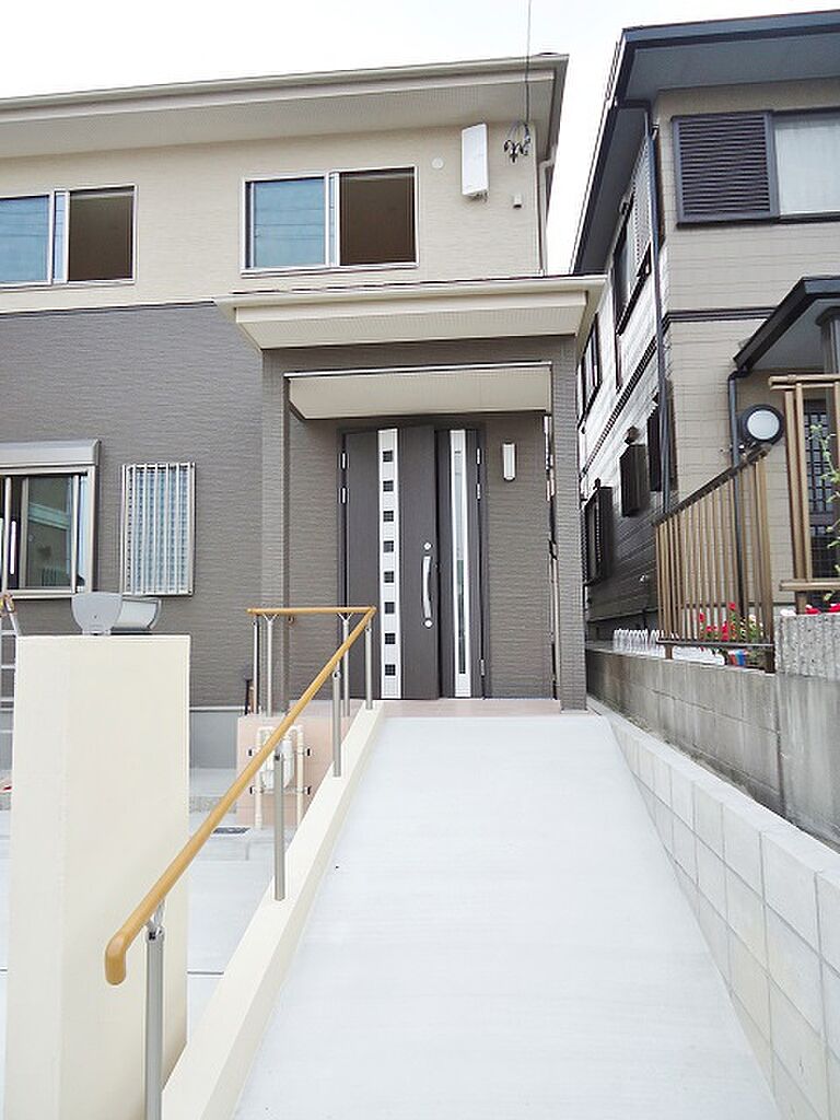 リバウスホームの公式画像_外観2