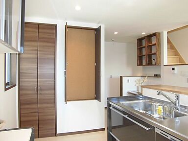リバウスホームの施工事例「愛知県知多郡東浦町 コンパクトで機能的なシンプルハウス」の画像2