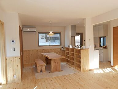 リバウスホームの施工事例「愛知県東海市 光と風の心地良い家」の画像