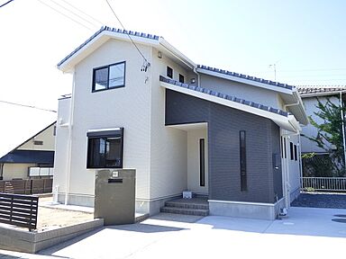 リバウスホームの施工事例「愛知県大府市 ツートンカラーの和テイストなおうち」の画像