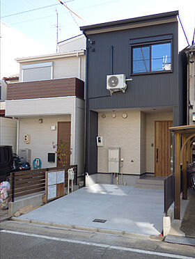 リバウスホームの施工事例「名古屋市瑞穂区 間口が狭くても広く感じる家」のメイン画像