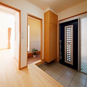 株式会社グリーンワールドの施工事例「スキップフロア構成の3世帯住宅」の画像6