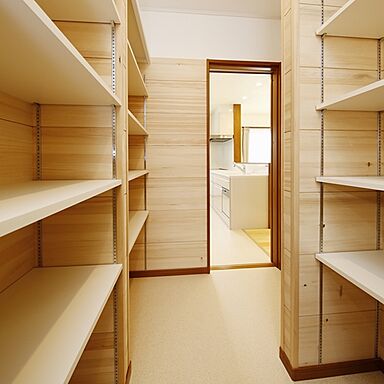 株式会社グリーンワールドの施工事例「シンプルに暮らす収納たっぷり住宅」の画像6