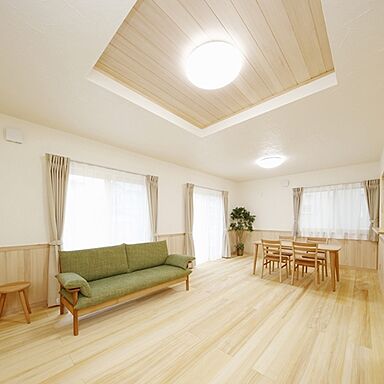 株式会社グリーンワールドの施工事例「子育て家族にジャストなもみの木の家」の画像1