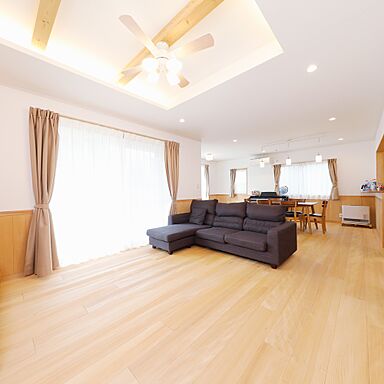 株式会社グリーンワールドの施工事例「愛犬と暮らすガレージのある住まい」の画像1