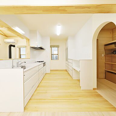 株式会社グリーンワールドの施工事例「災害に強い大黒柱のある樅と漆喰の家」の画像4