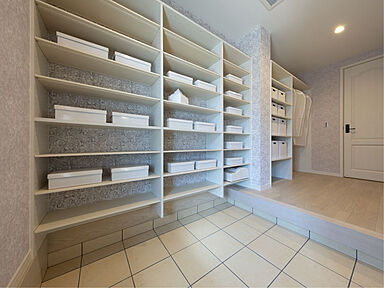 ヘスタホーム岐阜県庁前展示場の施工事例「アンティークフレンチスタイルの家でインテリアに伝統と驚きを」の画像6