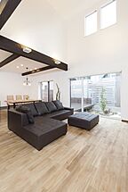 シンプルモダンスタイルのリビング 無添加住宅の事例画像