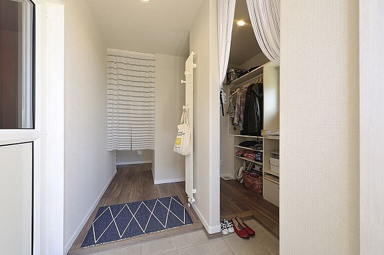 ミツヤジーホーム株式会社の公式画像_玄関3