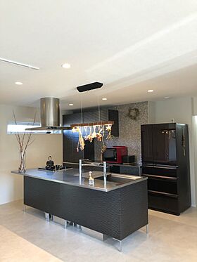 ミツヤジーホーム株式会社の施工事例「「地下室のある家」こだわりのスタイルが光る家」のメイン画像