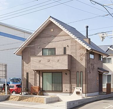 株式会社木のすまい工房の施工事例「薪ストーブと幸せのフクロウが見守るすまい」の画像
