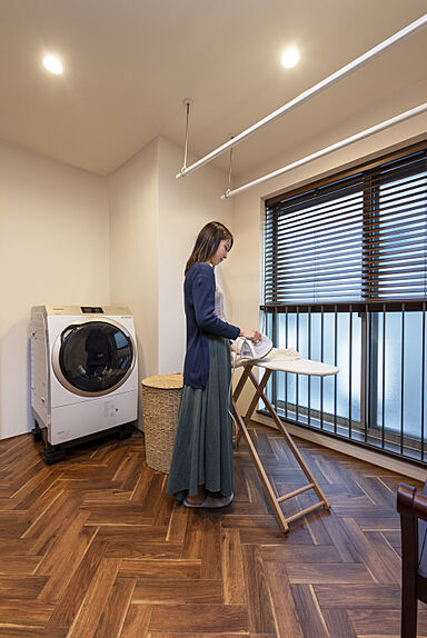 へーベルハウスの施工事例「モダンな3階建てのなかに、ヴィラのような心地よいリゾート空間が広がる家」の画像6