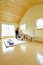 木の家スタイルの洋室 コグマホーム本社 モデルハウス八王子店の事例画像