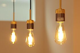 「施工エリア限定!」地元密着57年 株式会社伊庭工務店の施工事例「ゆとりのナチュラルリビングとガレージもある狭小地3階建ての家」の画像6